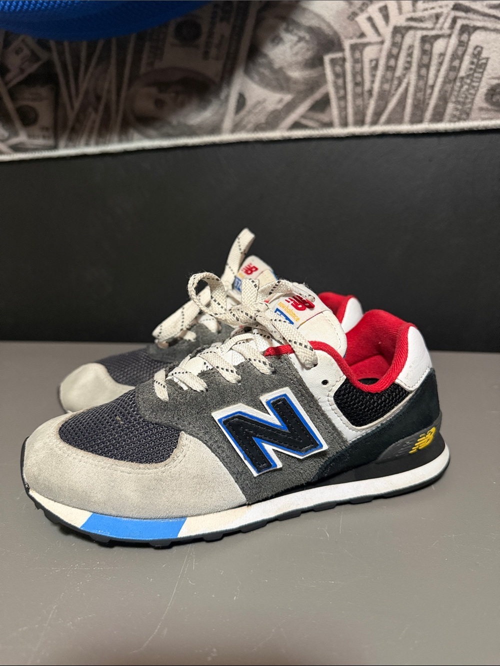 New Balance 574 Running Shoes for Little Boys size 3 Good Condition